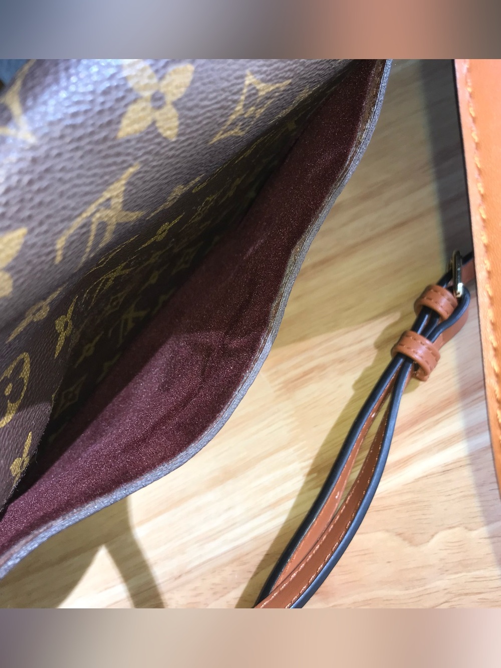 ✅Louis Vuitton GM size ST. CLOUD Monogram BAG - Picture 10 of 12